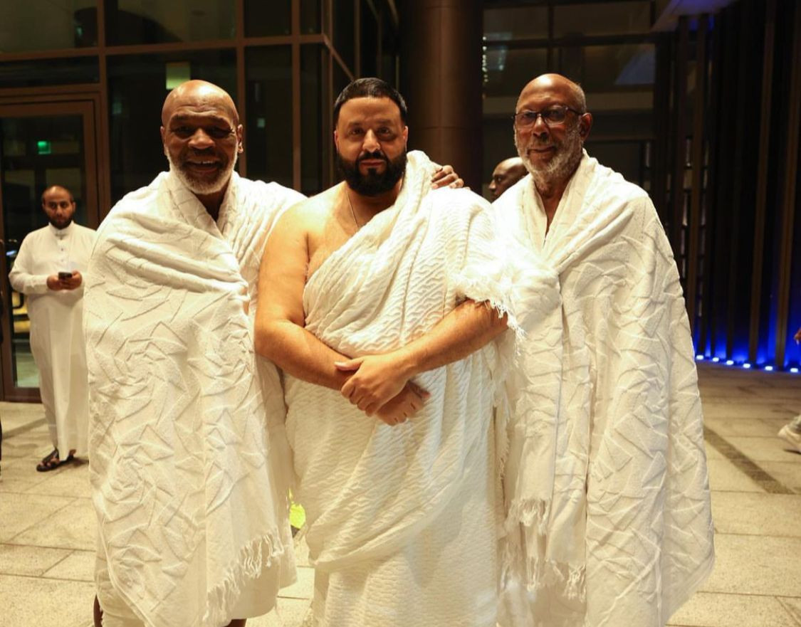 Jalani Umrah Bersama Mike Tyson, DJ Khaled Terharu hingga Teteskan Air Mata