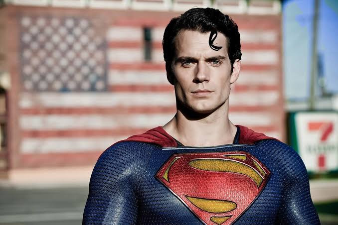 Henry Cavill Pastikan Tak Akan Kembali Perankan Superman