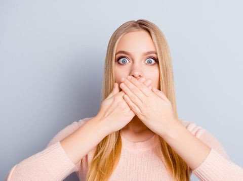 Ganggu Penampilan, Ini Penyebab Gigi Hitam dan Cara Atasinya