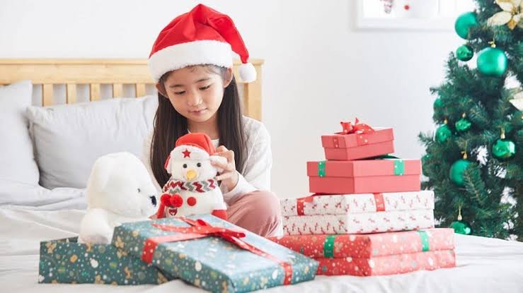 Sederhana Tapi Bermanfaat, Ini 7 Inspirasi Hadiah Natal Untuk Anak