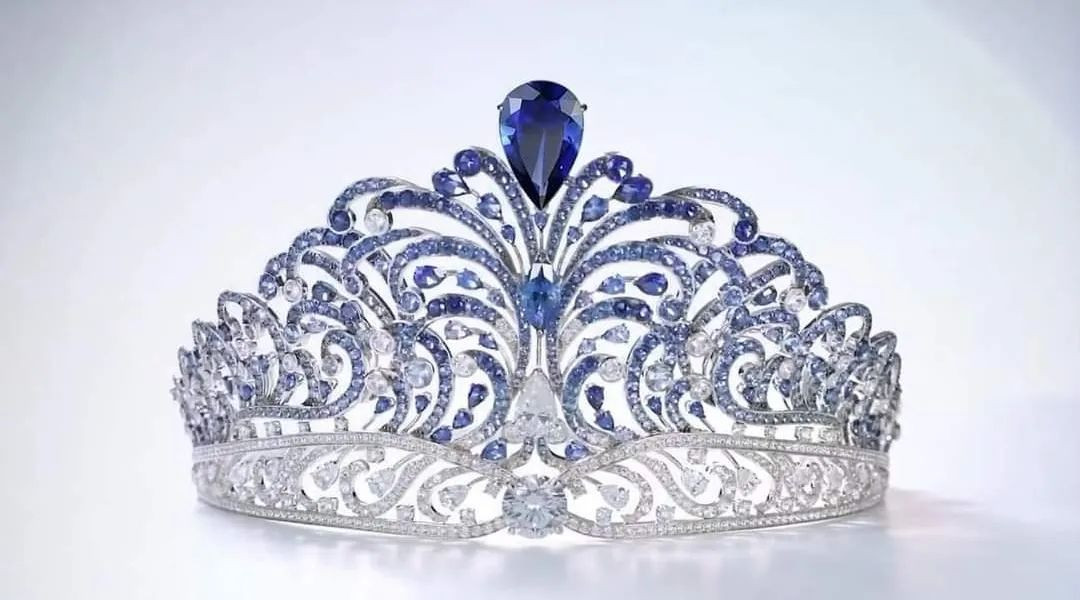 Bertabur Berlian, Miss Universe Ganti Mahkota Seharga Rp93 Miliar