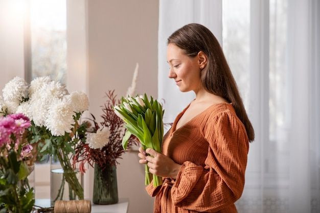 6 Manfaat Menyimpan Bunga Segar Di Dalam Ruangan