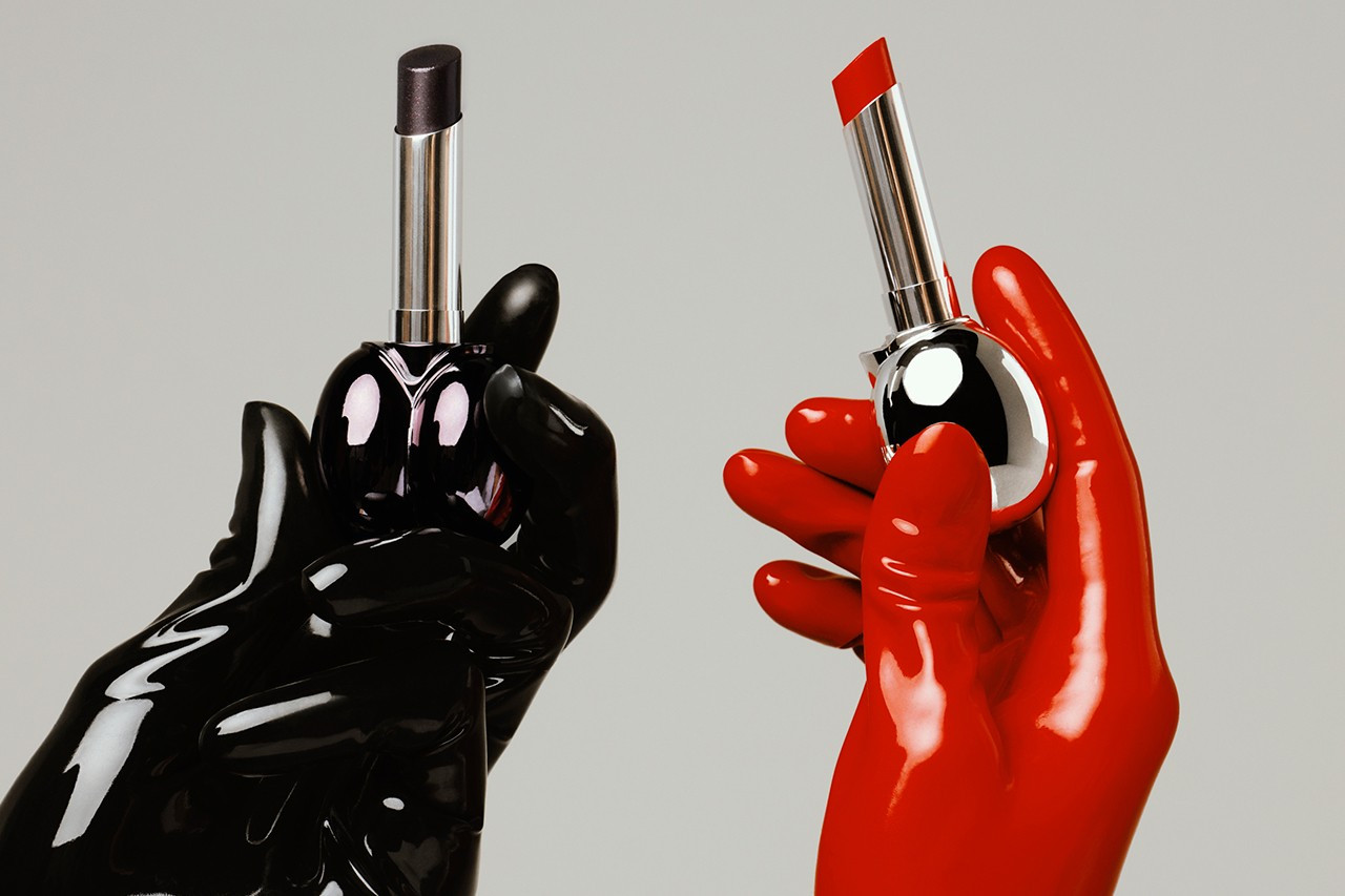 Padukan Kecantikan dan Seni, Isamaya Ffrench Rilis Lipstik Berbentuk Alat Kelamin Pria