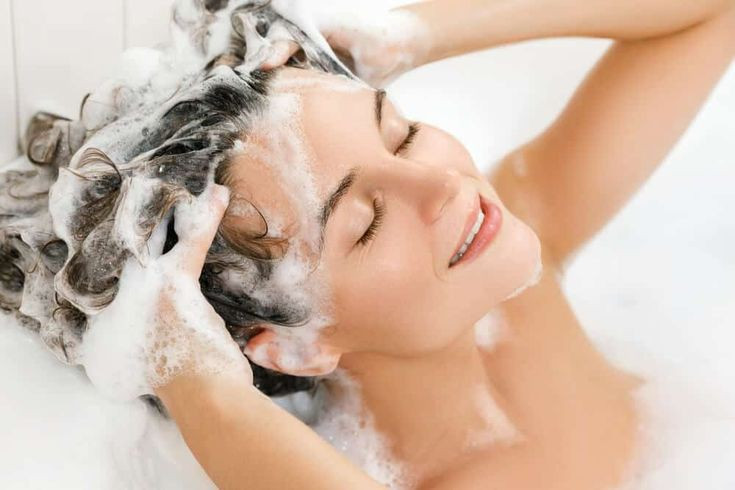5 Masalah Yang Timbul Akibat Malas Keramas, Yuk Jaga Kebersihan Rambut!