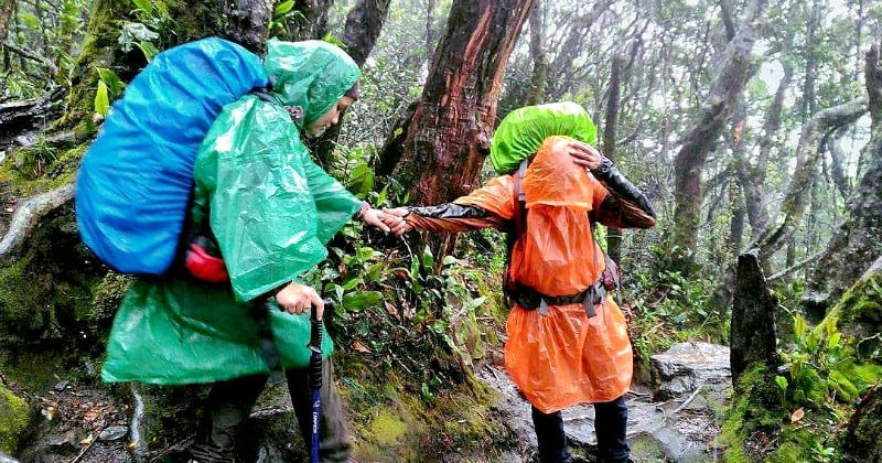 Berbahaya, 6 Destinasi Wisata Yang Harus Dihindari Saat Musim Hujan