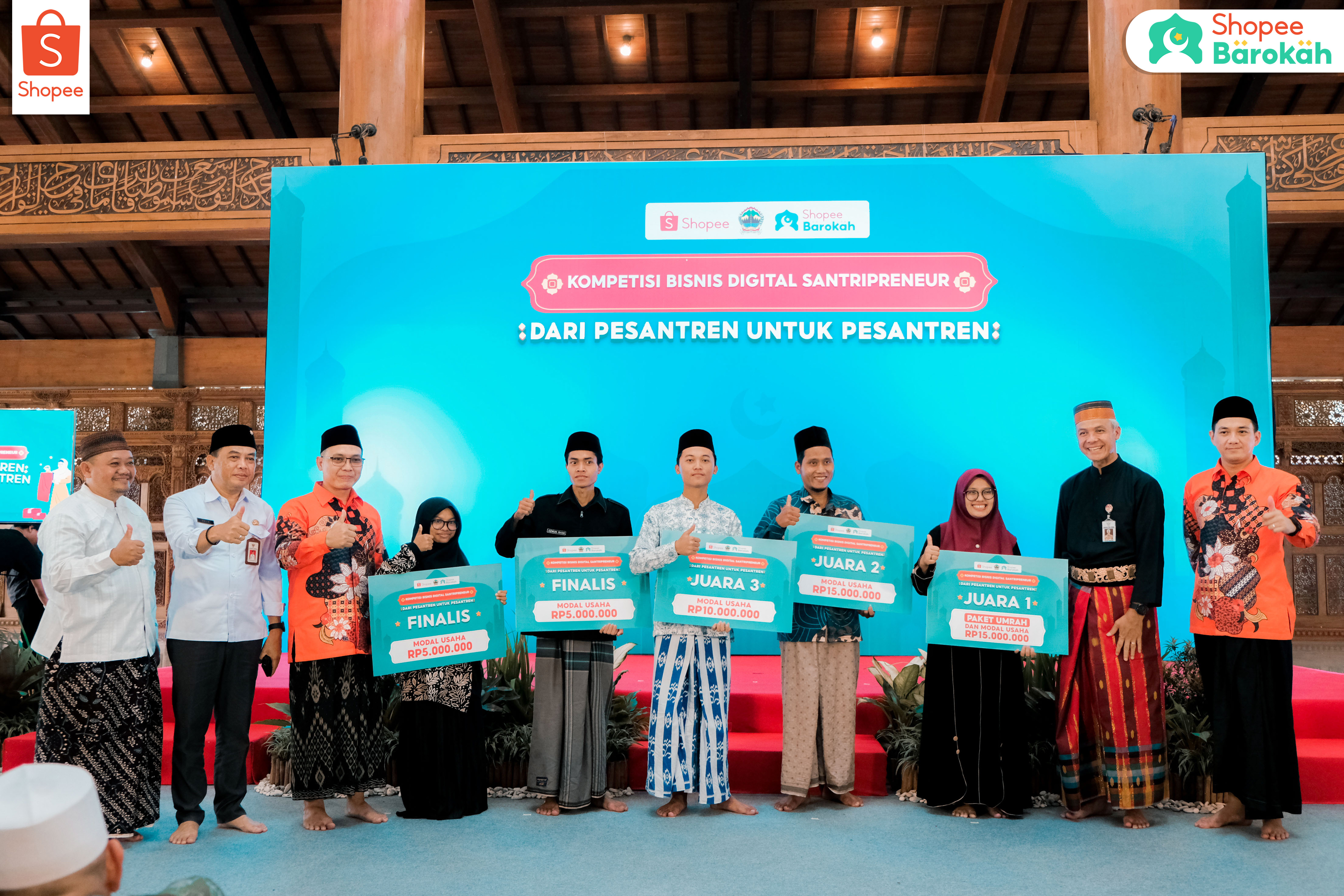 Gubernur Ganjar dan Shopee Beri Modal Usaha Santri Pemenang Kompetisi Bisnis Digital