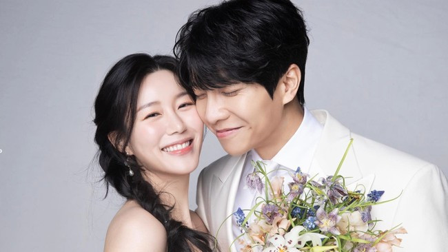 Selamat! Lee Seung Gi Dan Lee Da In Umumkan Kehamilan Anak Pertama