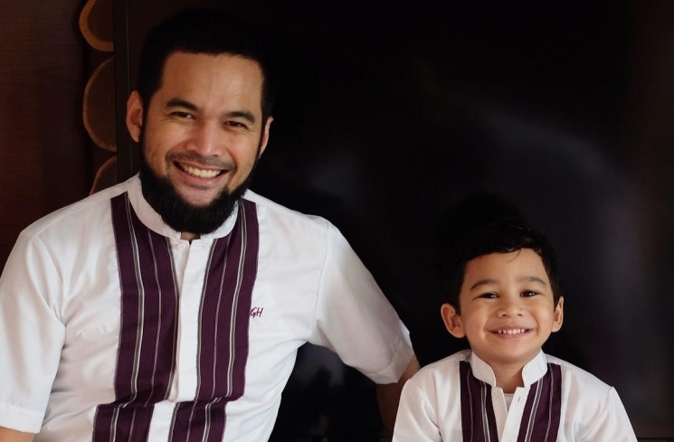 Teuku Wisnu Ceritakan Momen Ketika Dengar Anak Sulungnya, Adam Takbiran Di Masjid