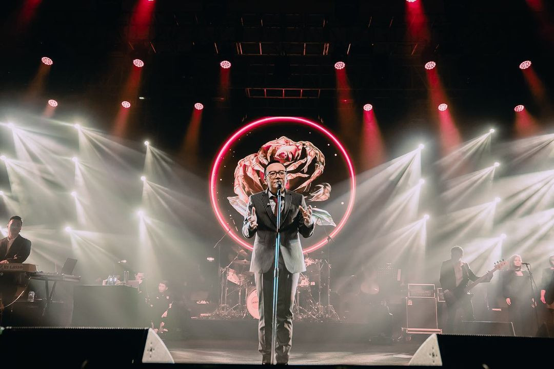 Meriahkan Surabaya! Konser "3 Dekade Perjalanan Cinta Ari Lasso" Sukses Digelar