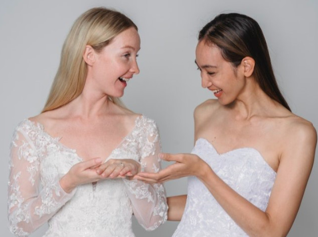 Dukung Sahabatmu Memasuki Jenjang Kehidupan Baru, Ide Hadiah Pernikahan untuk Bestie