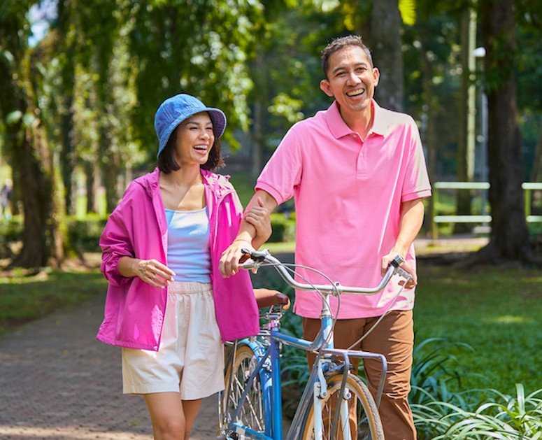 Must-Have Items UNIQLO Summer Essentials, Stylish & Nyaman Saat Liburan Musim Panas