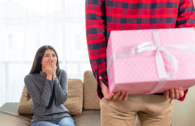 Hadiah Tepat untuk Si "Receiving Gift", Bikin Dia Makin Cinta