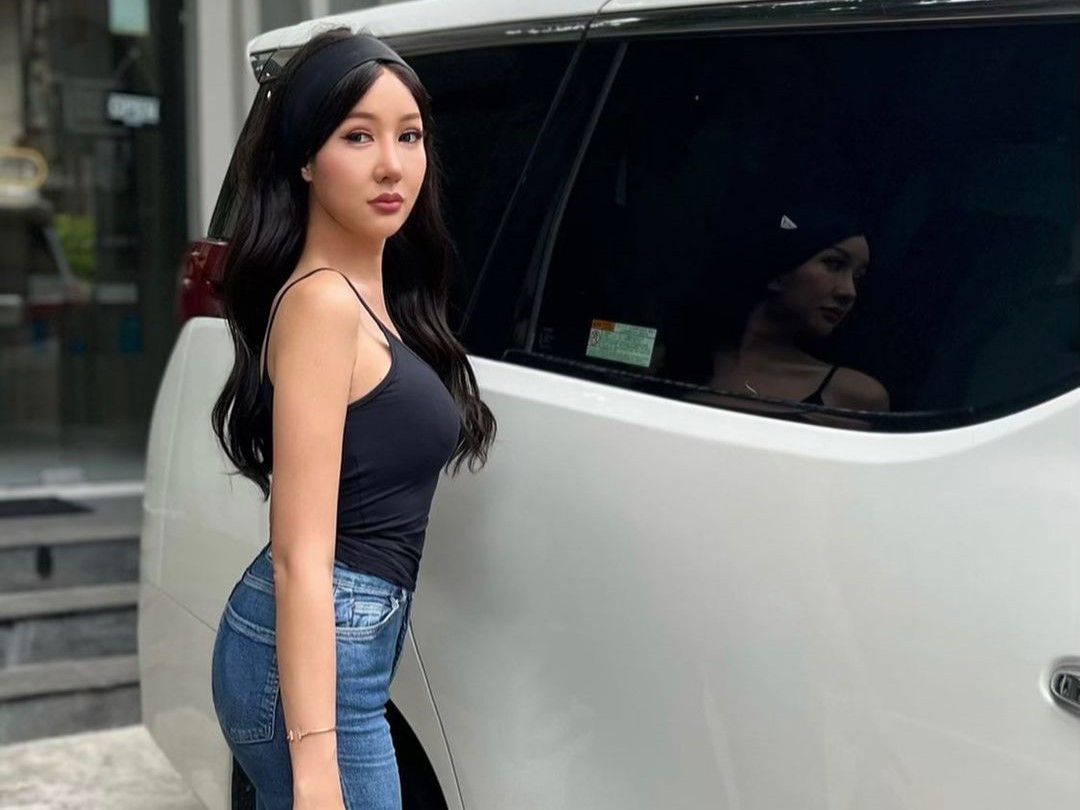 Ikut Salat Iduladha di Barisan Wanita, Lucinta Luna Dikecam Netizen