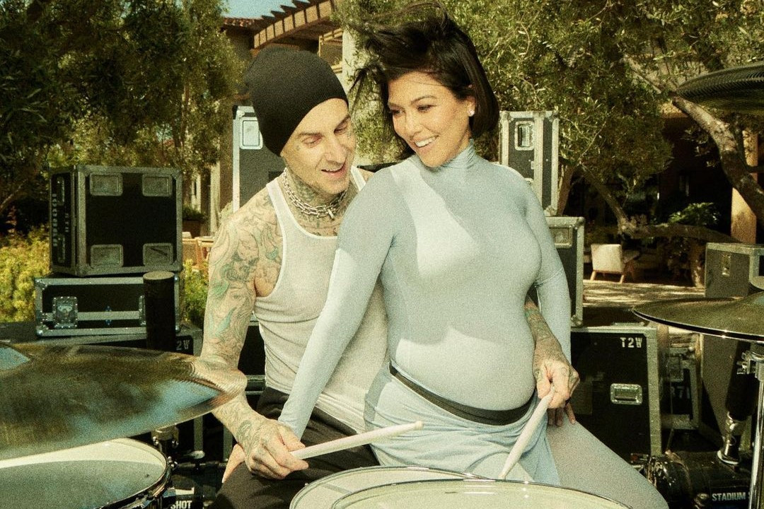 Gelar Gender Reveal, Ini Jenis Kelamin Bayi Kourtney Kardashian dan Travis Barker