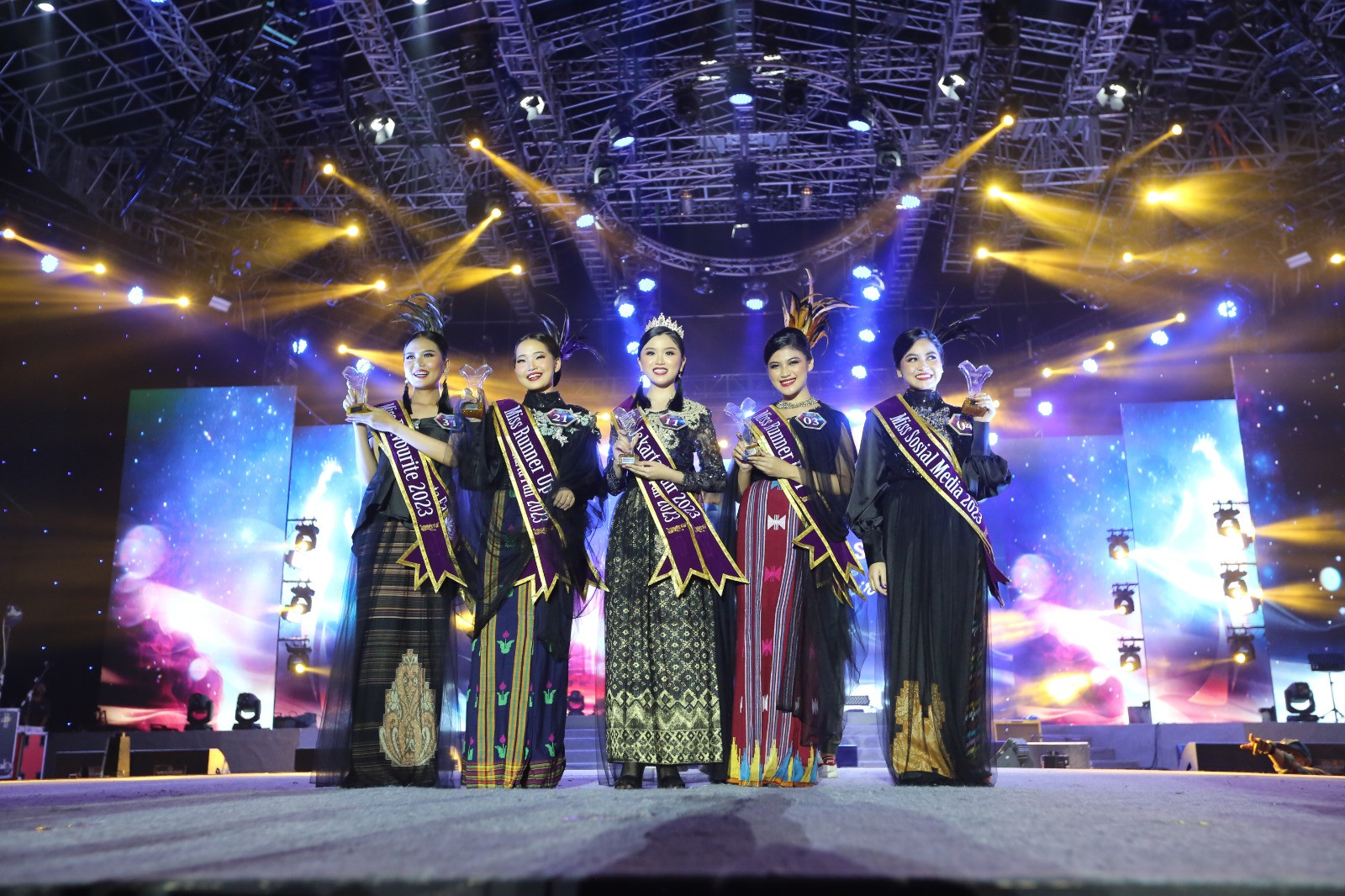 Revalina Tansen Sabet Gelar Miss Jakarta Fair 2023