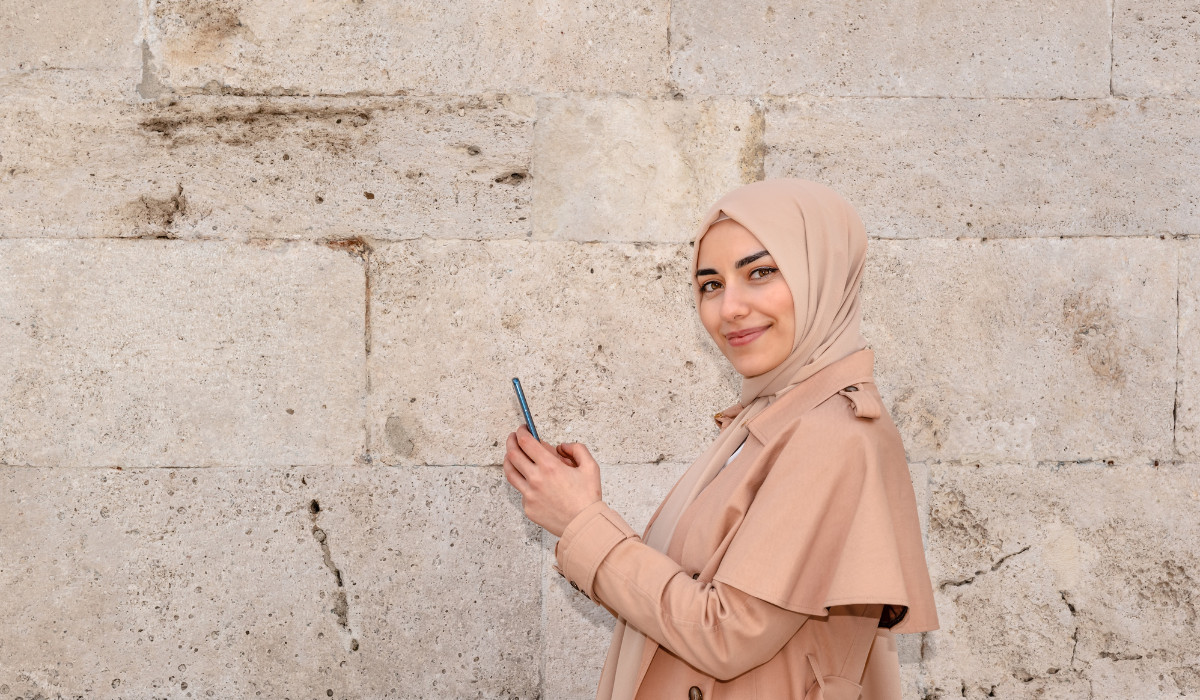 Ternyata Selain Cantik Mereka Juga Seorang Desainer, Siapa Sajakah Mereka?