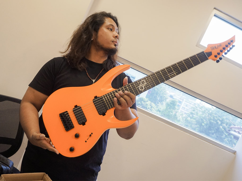 Tinggalkan Musicman, Fritz Faraday Jadi Brand Ambassador Solar Guitars