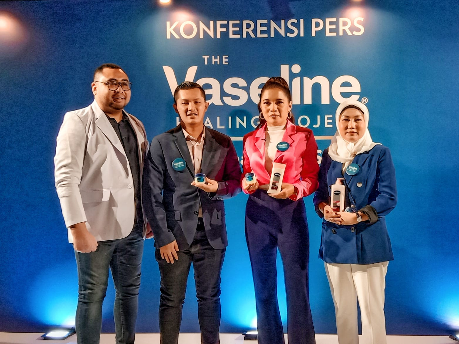 Peduli Dengan Kesehatan Kulit Masyarakat Indonesia, Vaseline Boyong Ratusan Dokter Spesialis Kulit