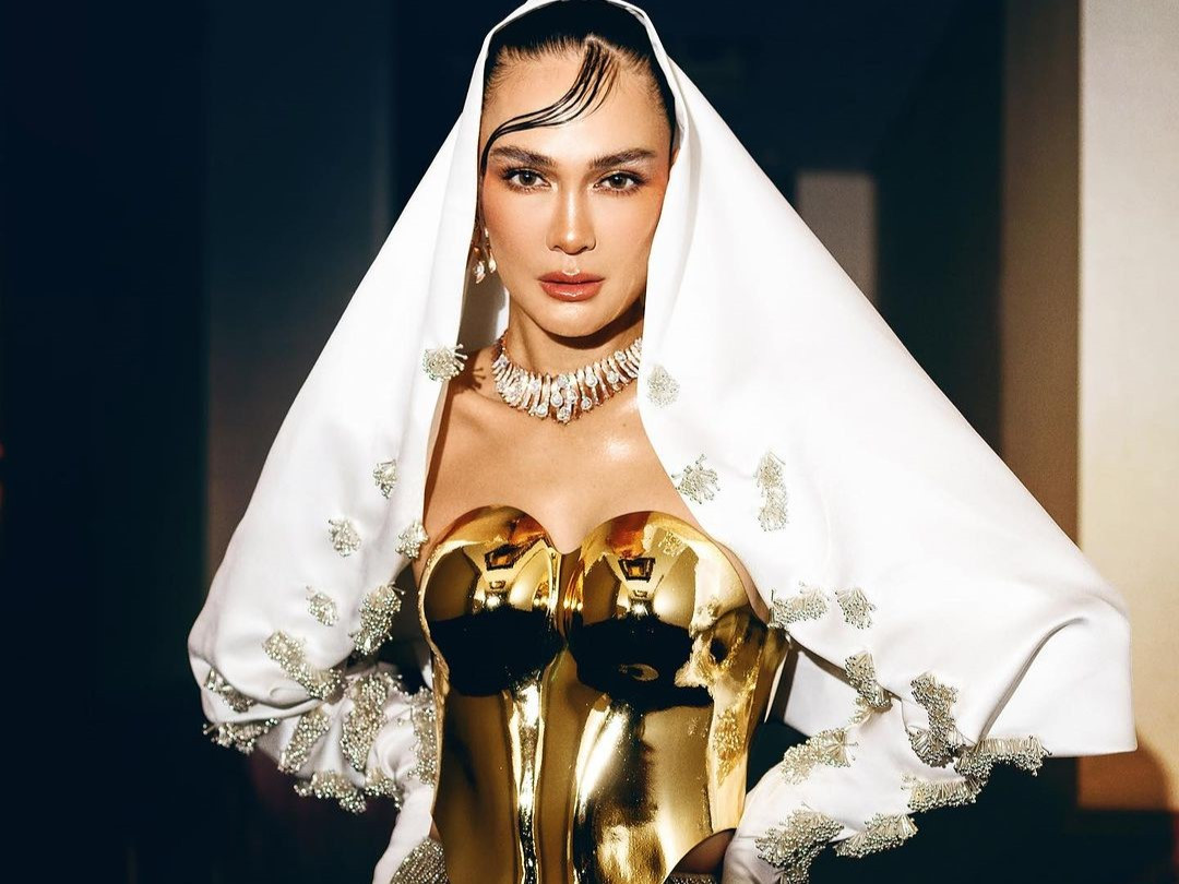 Berperan Sebagai Suzzanna, Luna Maya Berlatih Agar Dapat Tertawa Cekikikan