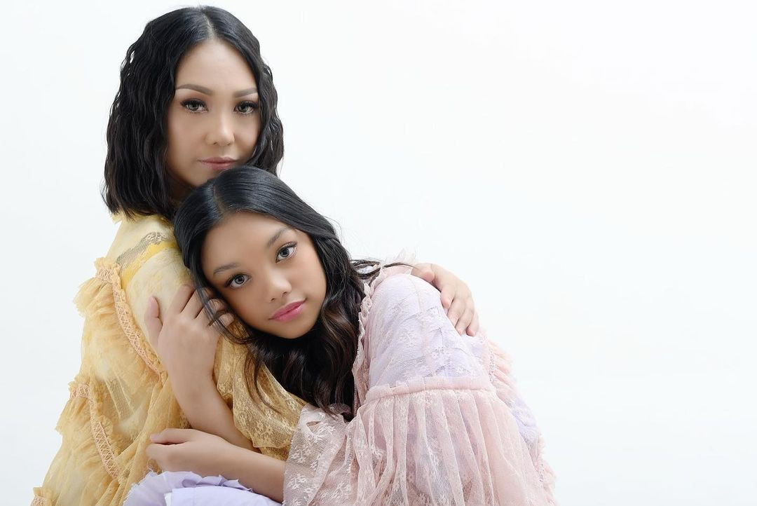Disebut Tenar Karena Nama Sang Ibunda, Naura Ayu: Aku Juga Usaha