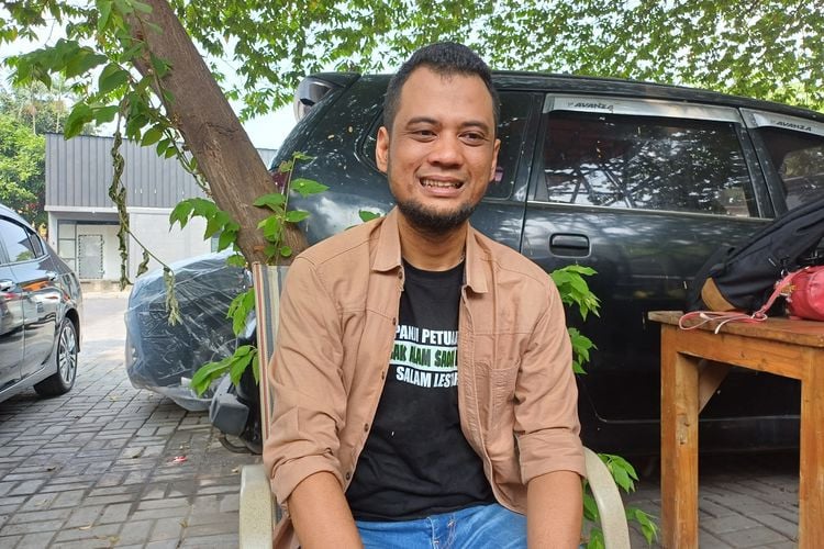 Ngaku Panas Saat Dengar Azan, Ini Cerita Panji Petualang