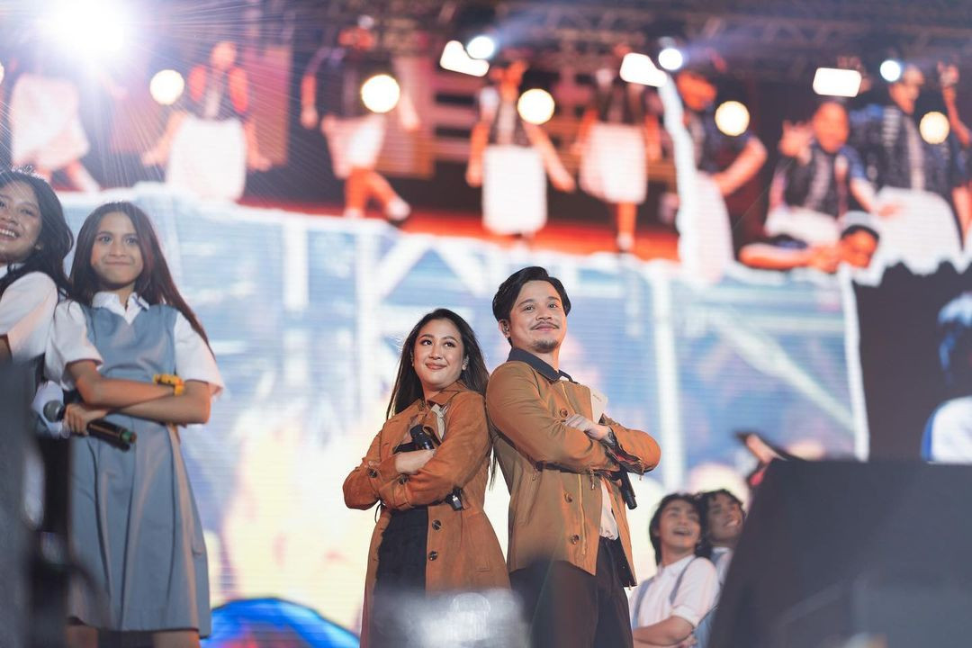 Konser "Petulangan Sherina" Hanyutkan Penonton Synchronize Fest 2023 Ke Masa Kecil