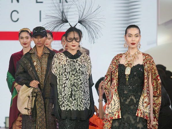 Sambut Hari Batik Nasional, Kaart Jagat Ipmi Batik Fashion Show Digelar
