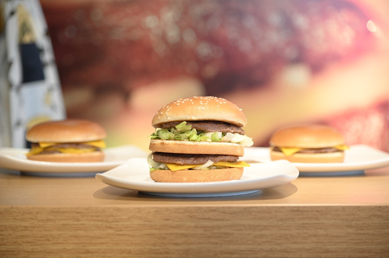 “Best Burger”, Standar Baru yang Hotter, Juicier, dan Tastier