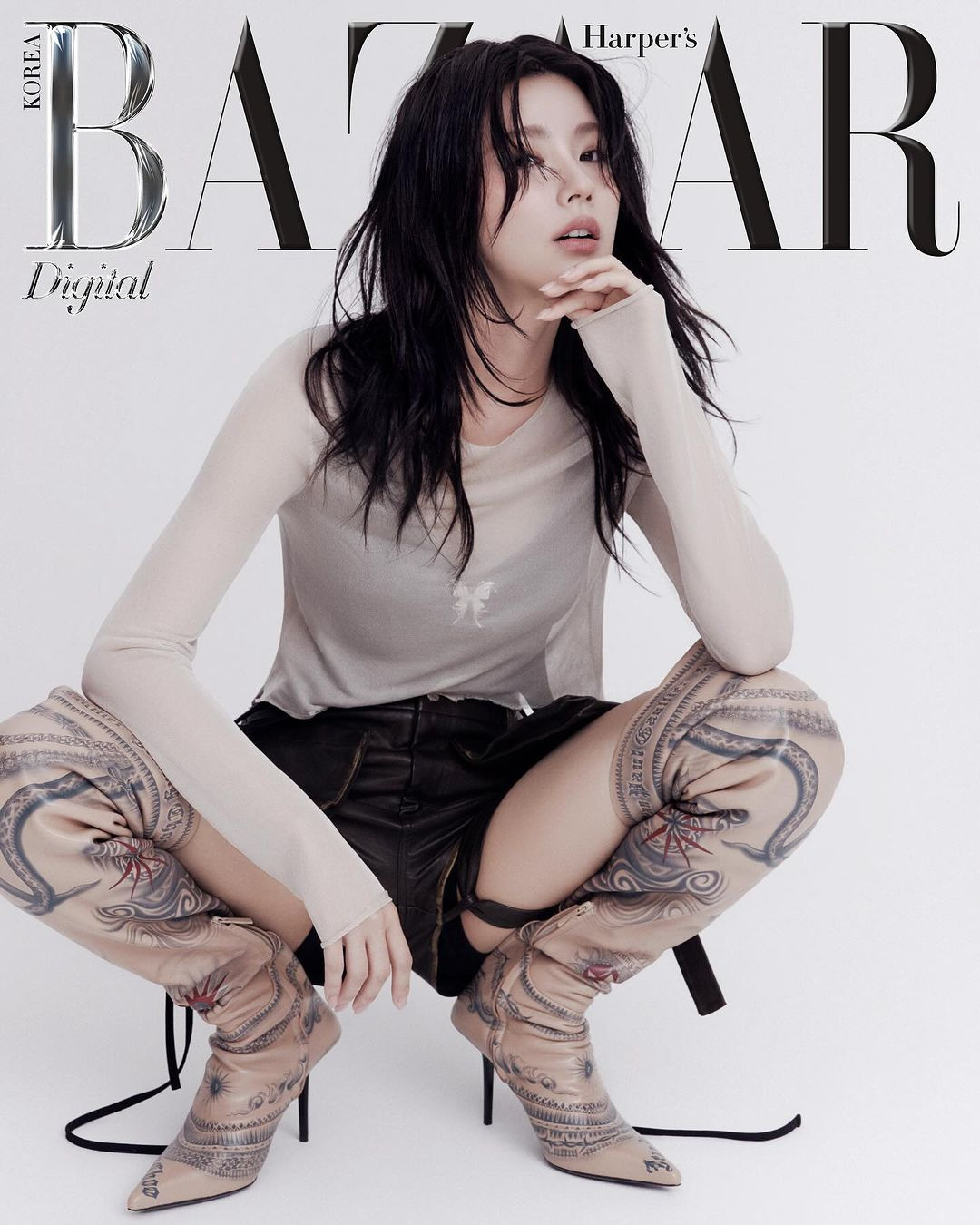 Tampil Stunning, Pesona Miyeon (G)I-DLE di Pemotretan Majalah Harper’s Bazaar Korea