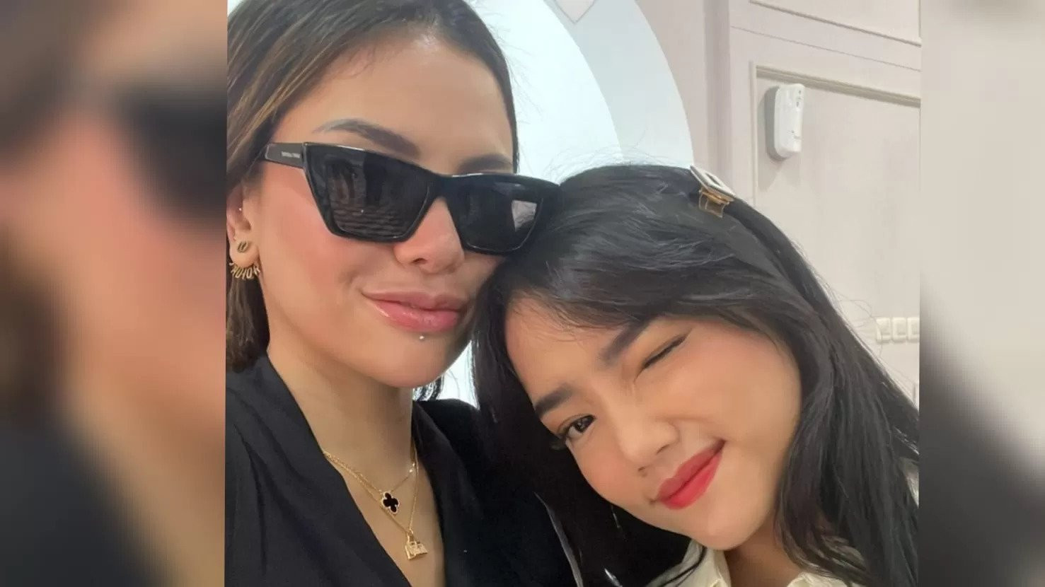 Momen Nikita Mirzani Tenangkan Fuji Saat Menangis, Netizen: Jiwa Keibuannya Tinggi