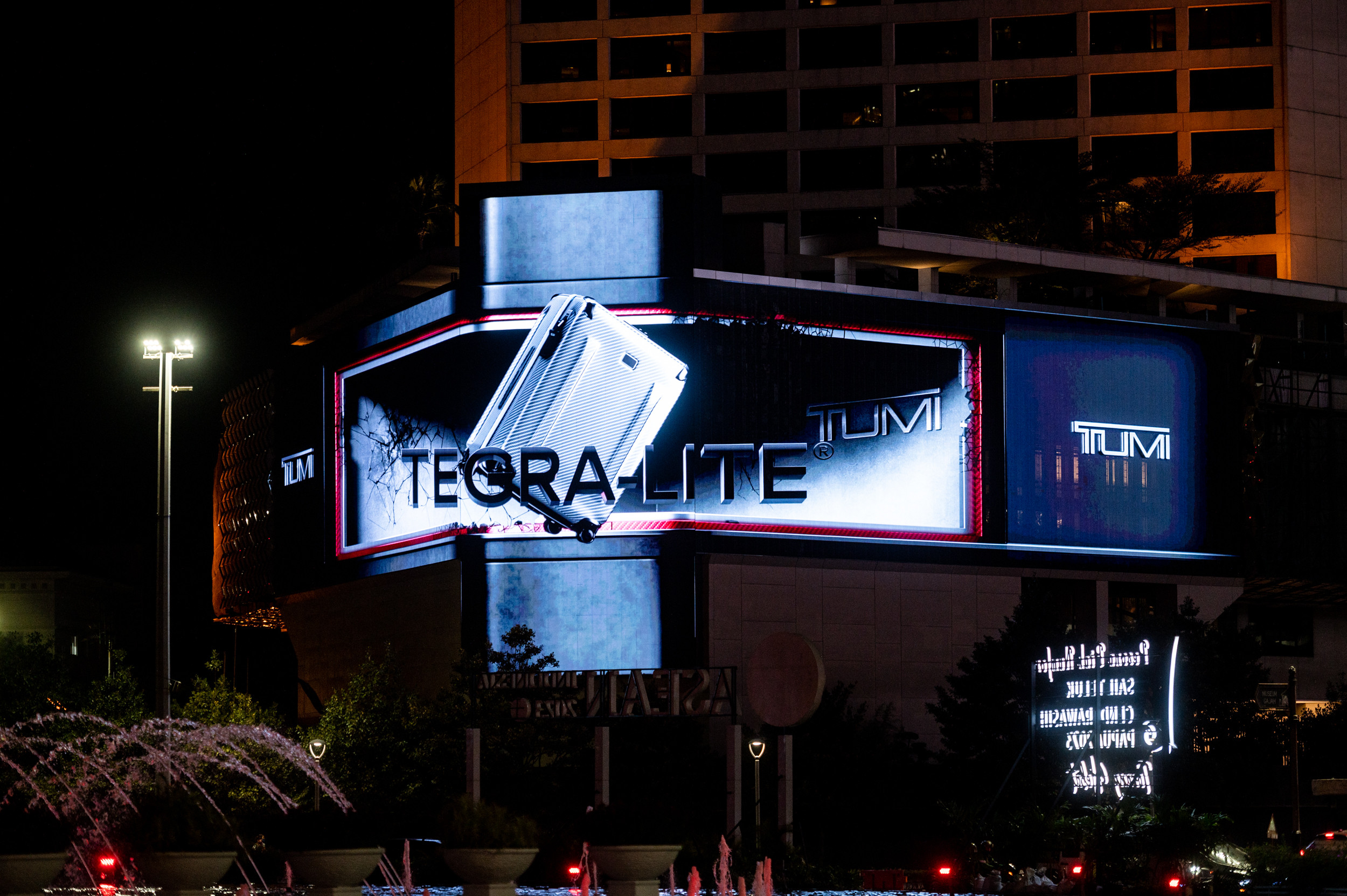 Tegra-Lite TUMI Hadir dalam Bentuk Hiper Realistis di Kampanye Baru yang Inovatif