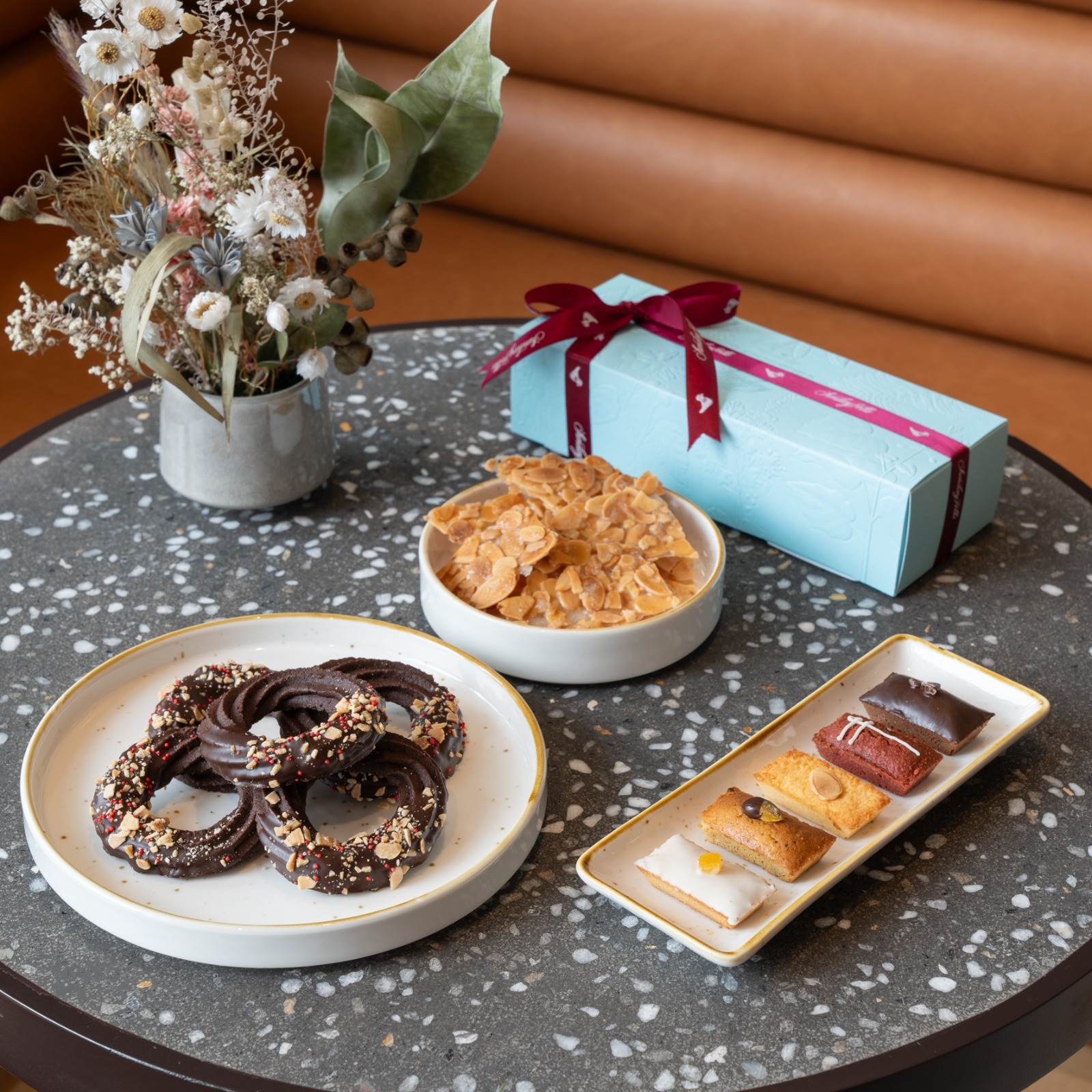 Sunday Folks Persembahkan Koleksi Bingkisan Manis Akhir Tahun