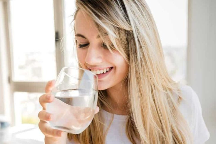 Biasakan Yuk! Ini 7 Manfaat Rutin Minum Air Hangat Bagi Kesehatan Tubuh