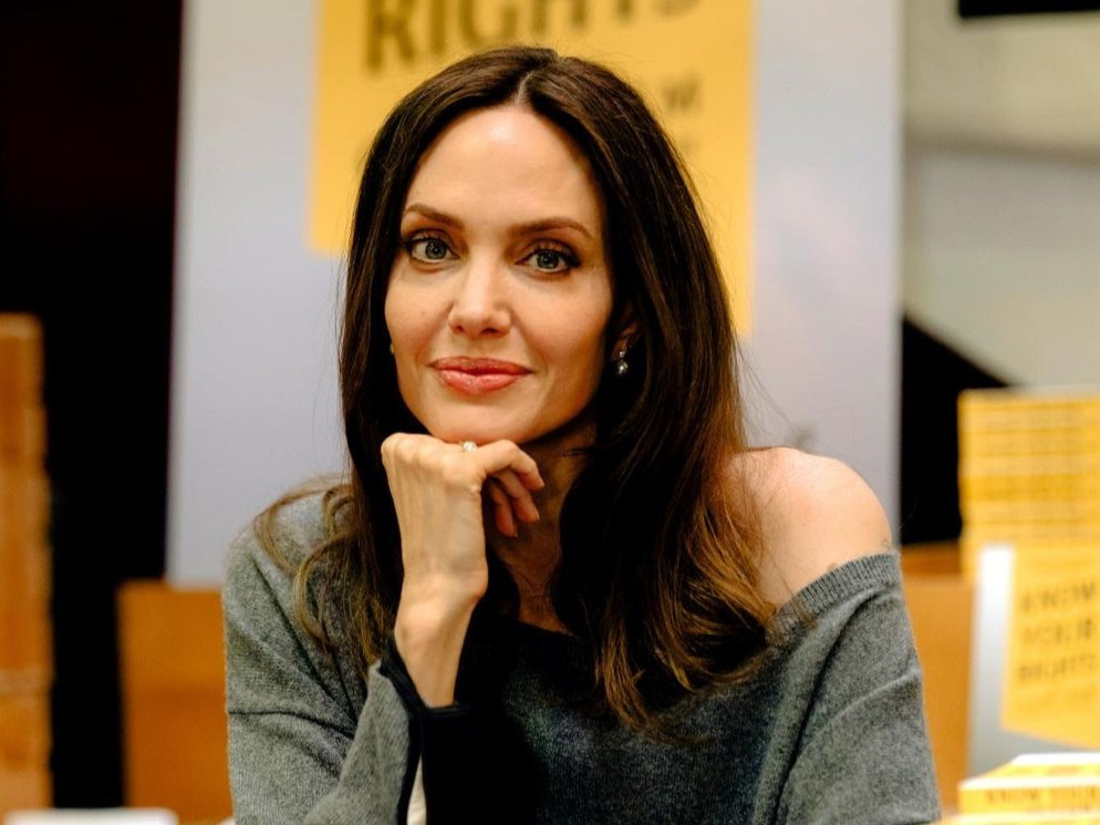 Angelina Jolie Berencana Akan Tinggalkan Hollywood Dan Menetap Di Asia Tenggara