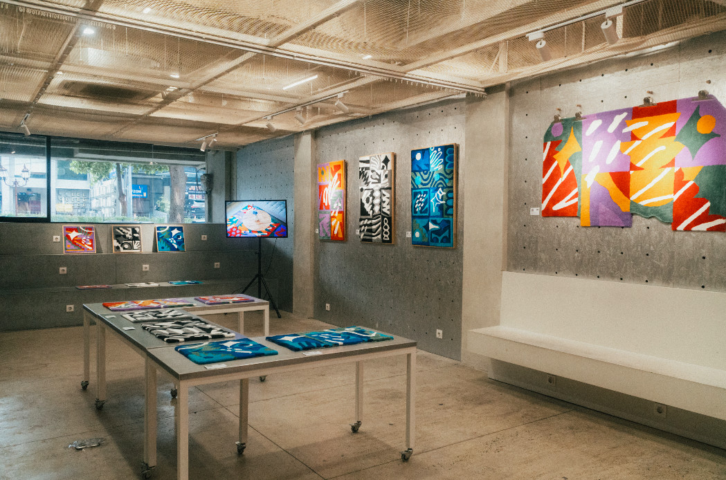 "LIVING ALIVE", Kolaborasi Seni Visioner Popomangun X Studio Luxury Carpet Rug & Co