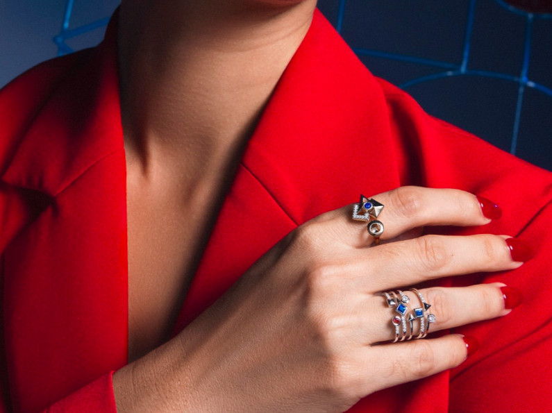 Sampaikan Rasa Sayang untuk Ibu, dengan Perhiasan Cantik dan Elegan