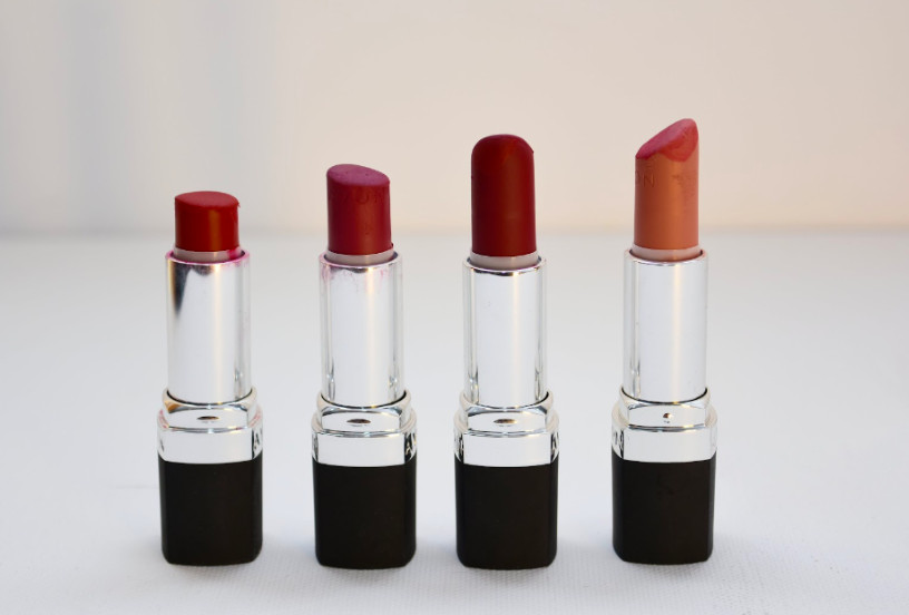 5 Warna Lipstik Terbaik untuk Bibir Gelap, Rahasia Riasan Menawan Sepanjang Hari