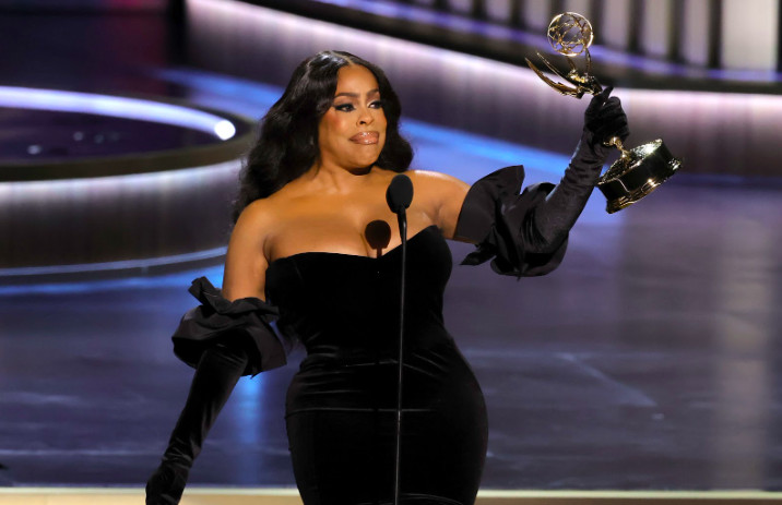 Menang Penghargaan Emmy Awards 2024, Niecy Nash: Mama, I Won!