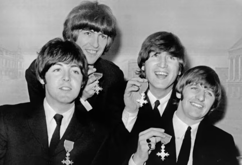 Sam Mendes Akan Garap 4 Film Biopik The Beatles