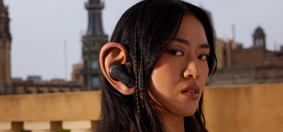 "JBL Makes Earbuds (For Every-One)" Lambangkan Keunikan Setiap Individu