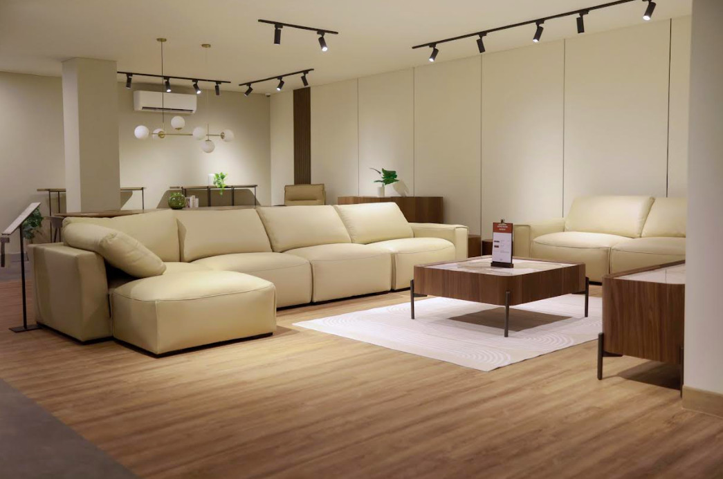 Konsep Showroom Terbaru & Terluas di Sumatra, Dekoruma Tawarkan Inspirasi Modern Kontemporer Premium