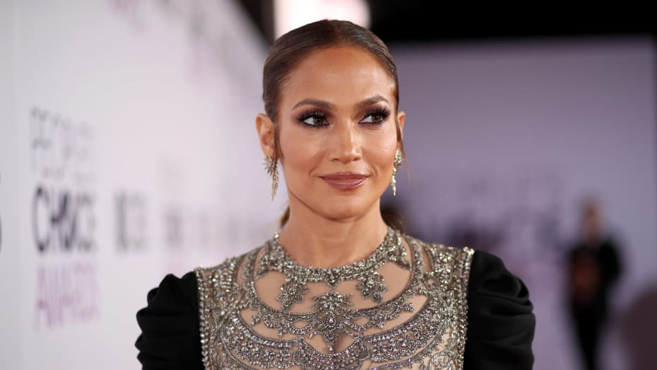 Alasan Keluarga, Jennifer Lopez Batalkan Seluruh Konser di Amerika Utara