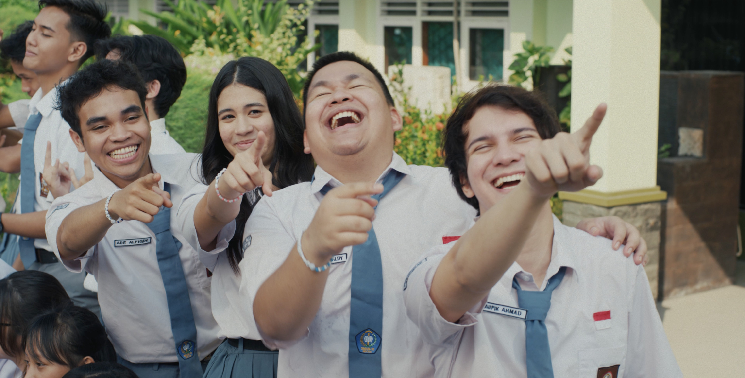 Kisahkan Hilangnya Sahabat, HINDIA Rilis Music Video “KITA KE SANA”