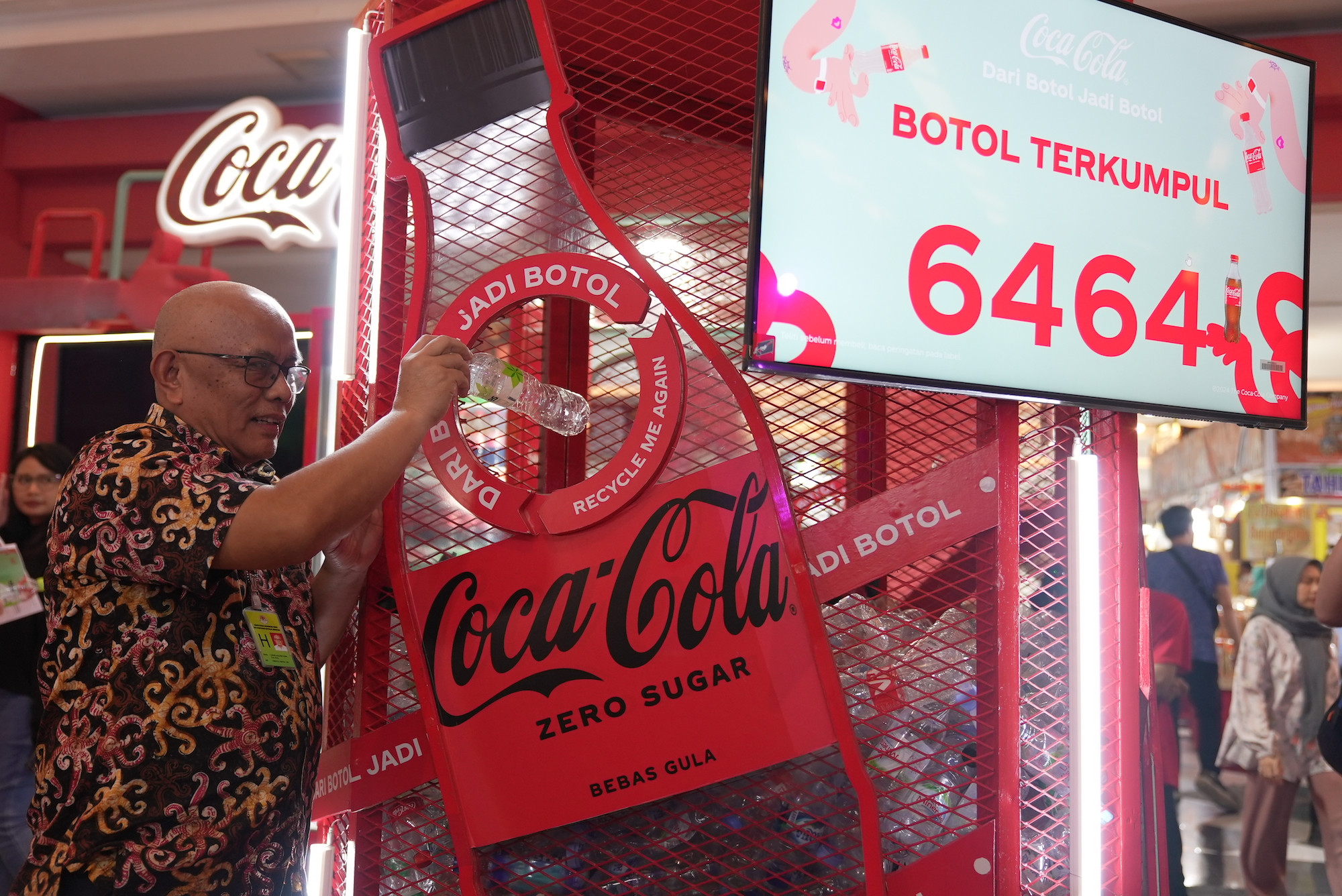 Buka Booth Di Prj, Coca-Cola Kampanyekan 'Dari Botol Jadi Botol'