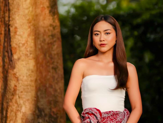 “Terbawa Suasana”, Sisca Saras Comeback dengan Single Jujur nan Playful