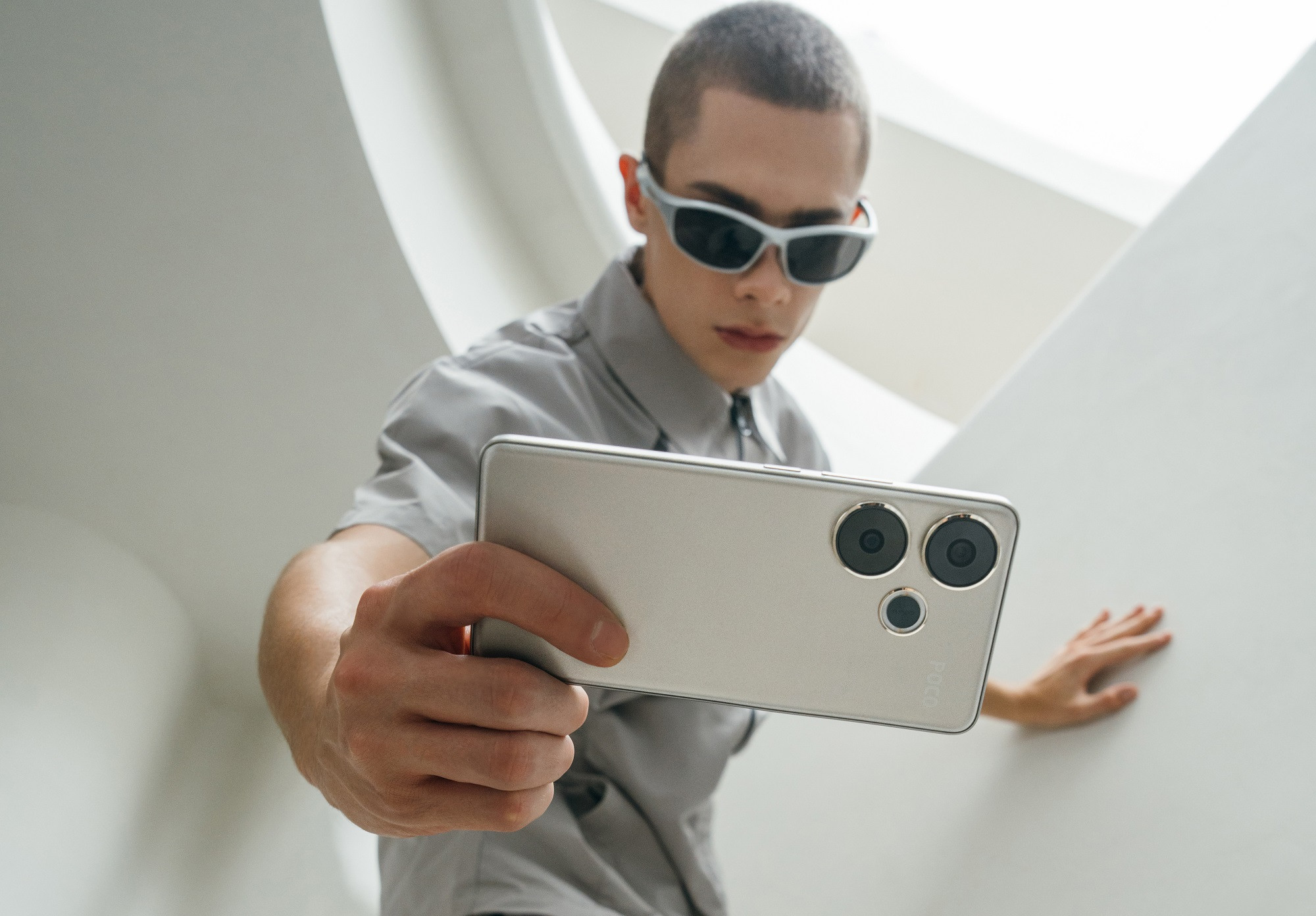 Edit Foto di Hape Pakai Fitur AI Pro, Hasilnya Super Estetik