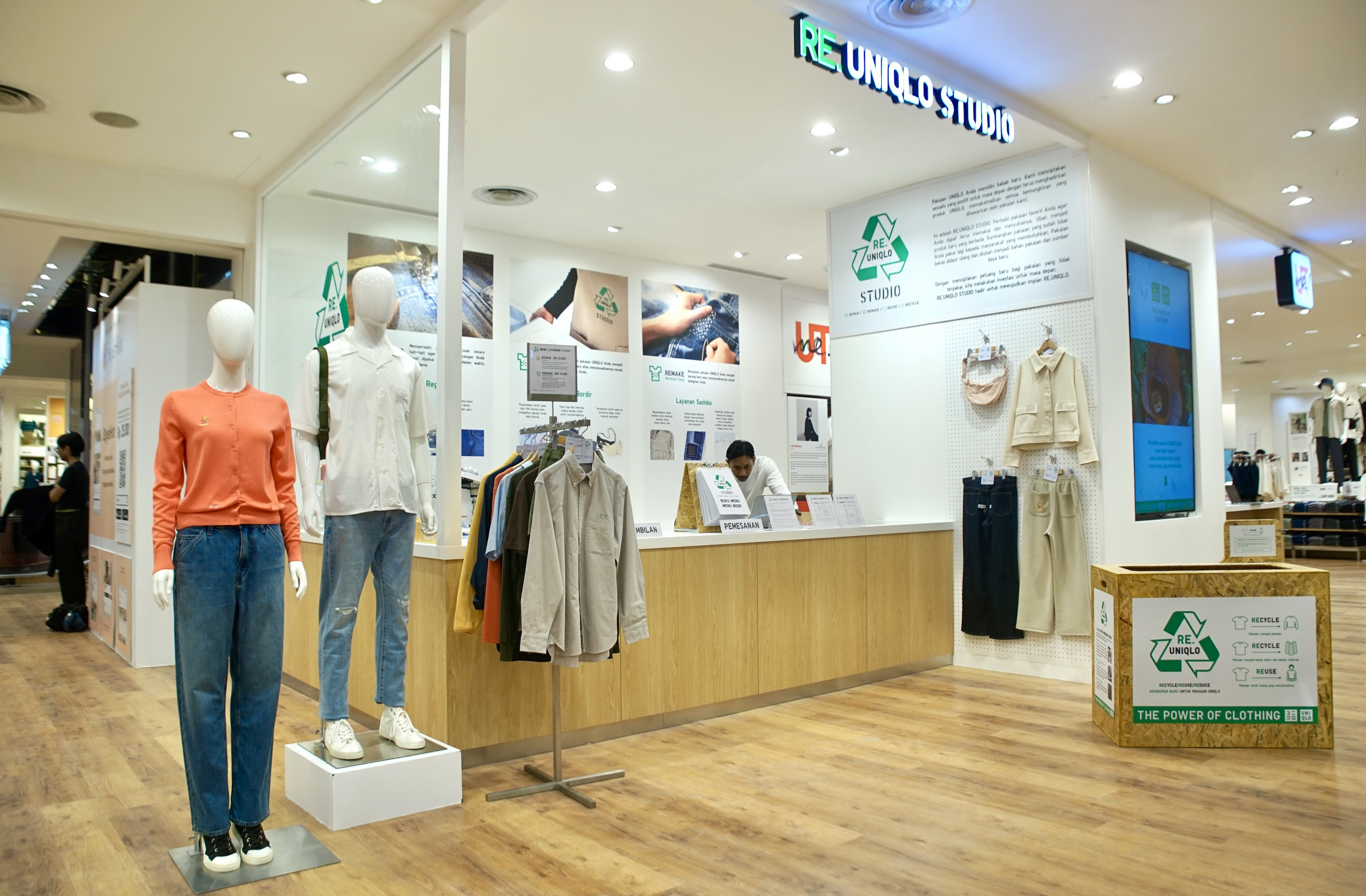 UNIQLO <ENGAGE> JAKARTA: Hadirkan Wajah Baru  UNIQLO GRAND INDONESIA