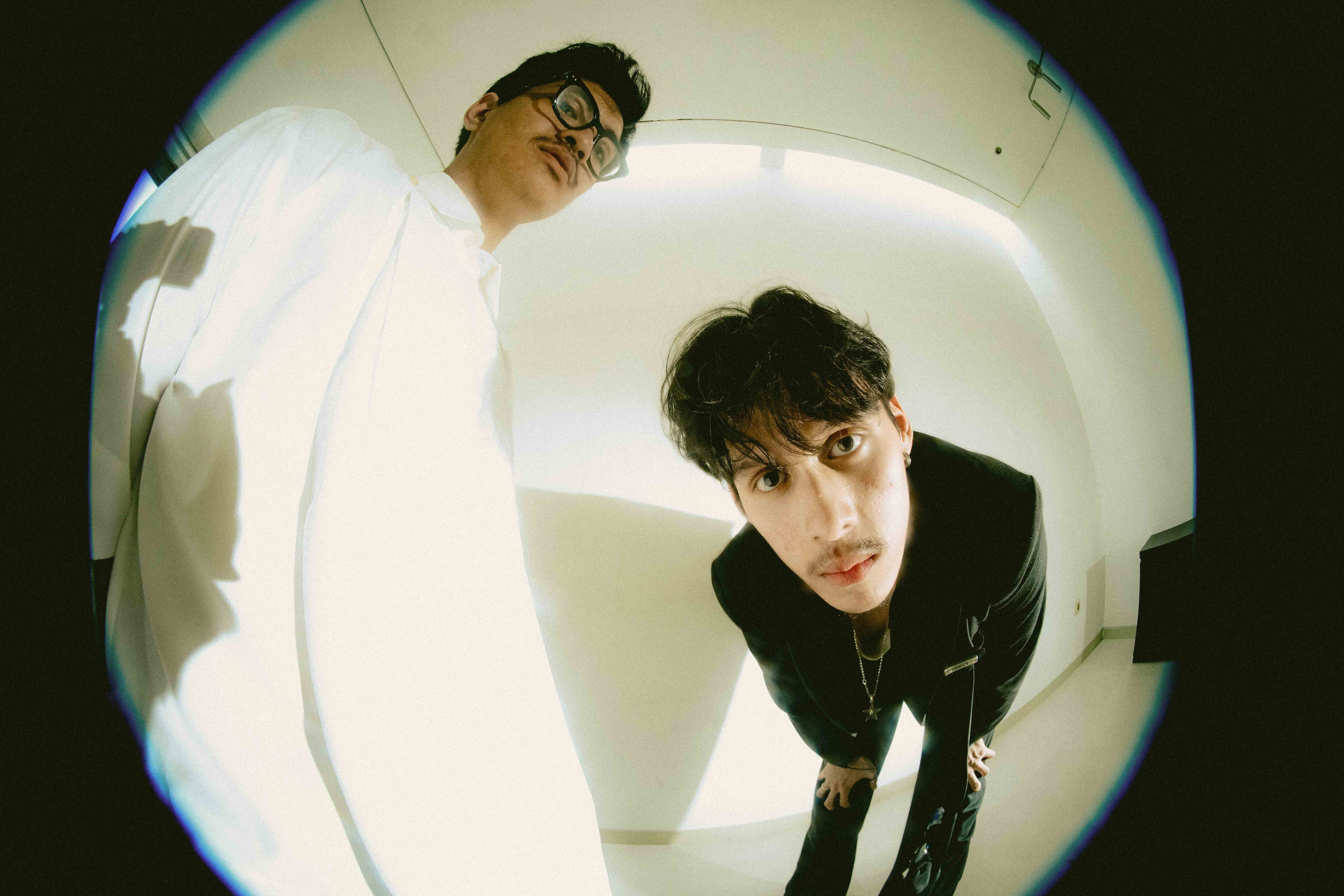 Refleksi Diri Basil dan Marco, KATHMANDU Rilis Album Perdana "GOLDEN AGE"