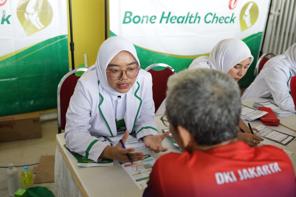 Sambut Hari Osteoporosis, Anlene Cek Kesehatan Tulang Masyarakat Indonesia di 12 Kota