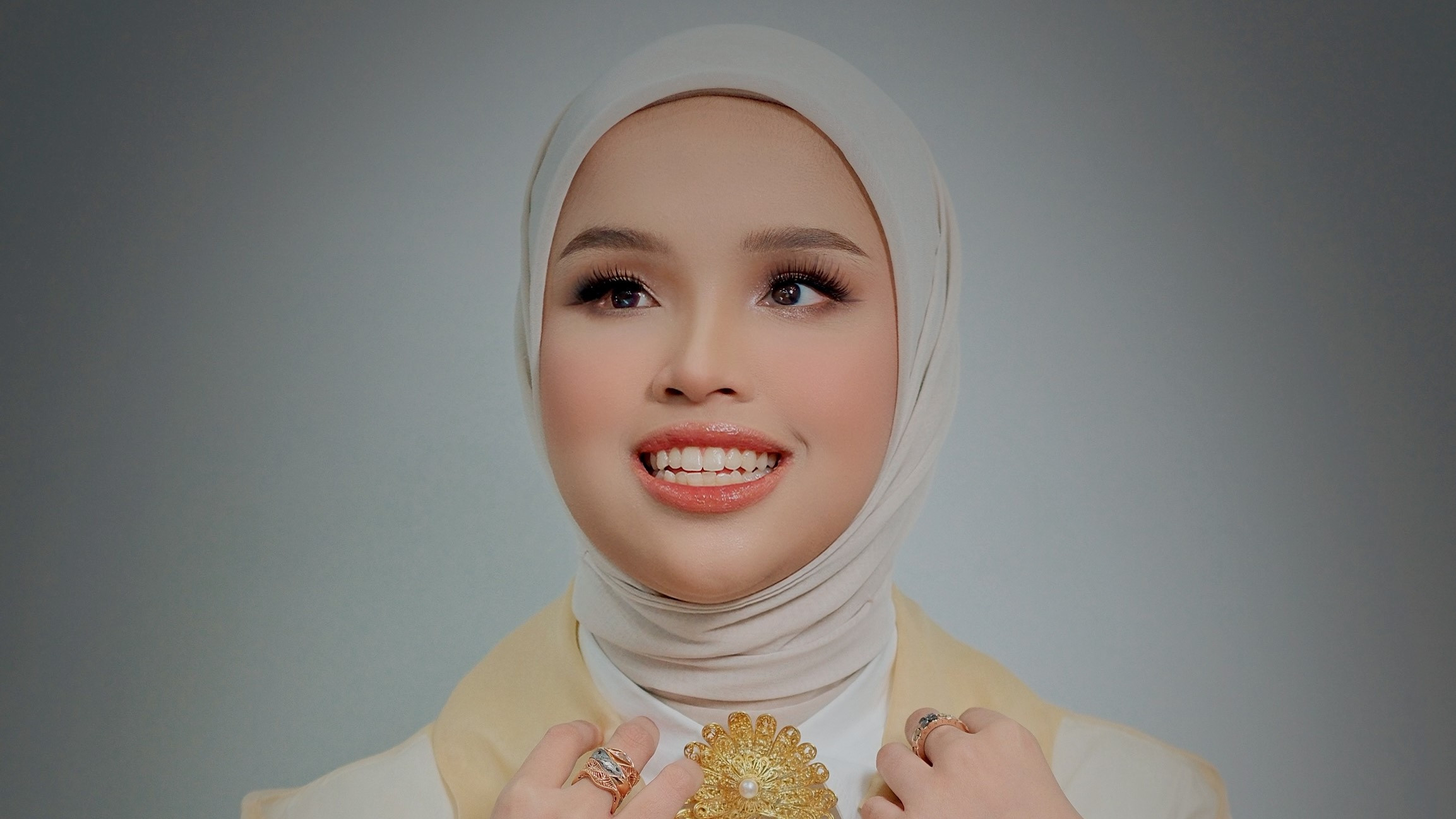 Ungkapkan Cinta yang Tak Bisa Terucap, Putri Ariani Rilis "Sheepish"